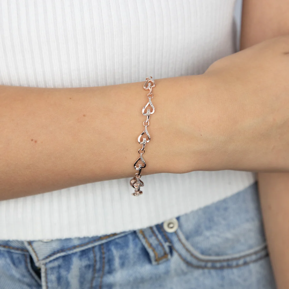 7 Diamonds Heart Bracelet in Rose Gold Plated Silver - Image 3
