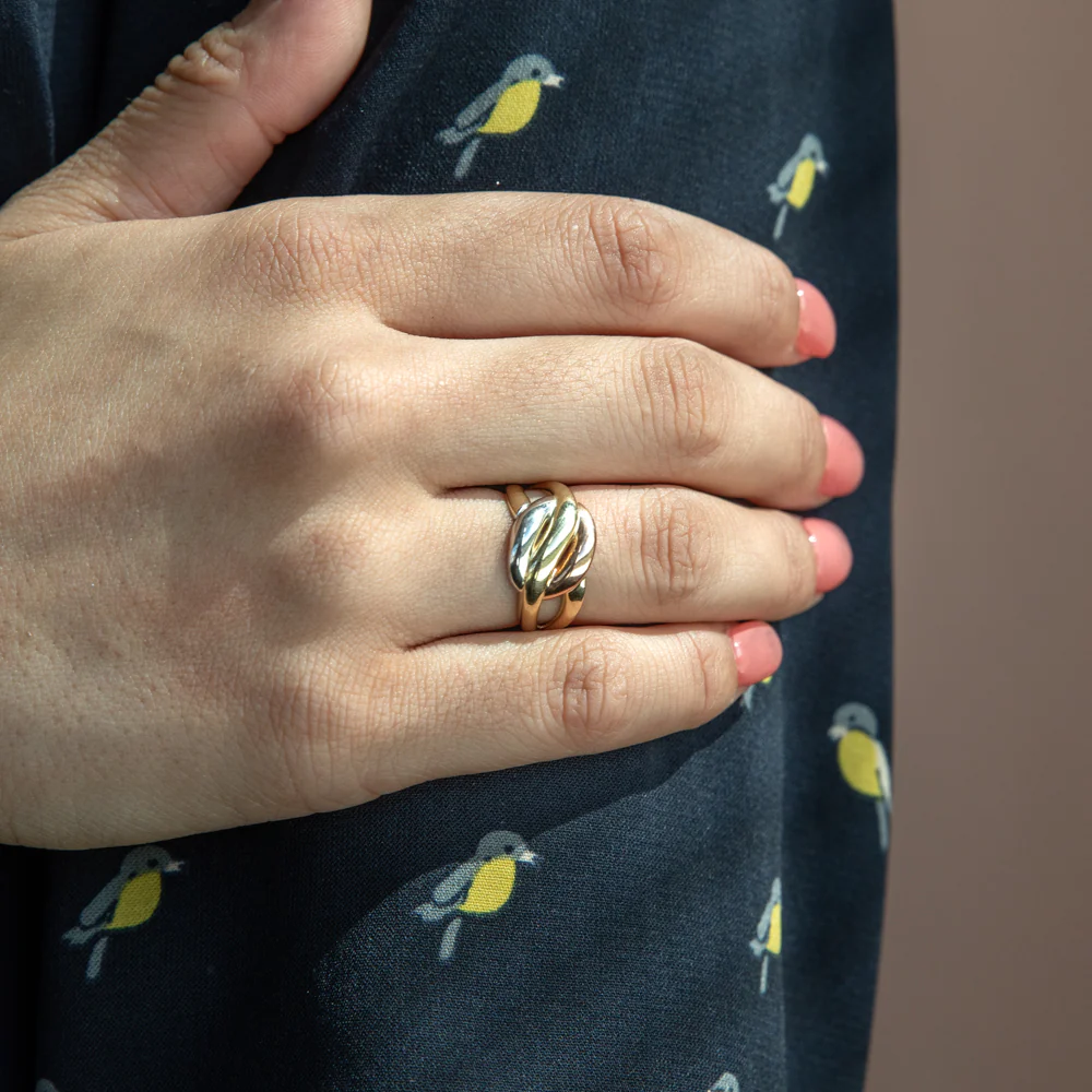 9ct Muti Toned Twist Ring - Image 3