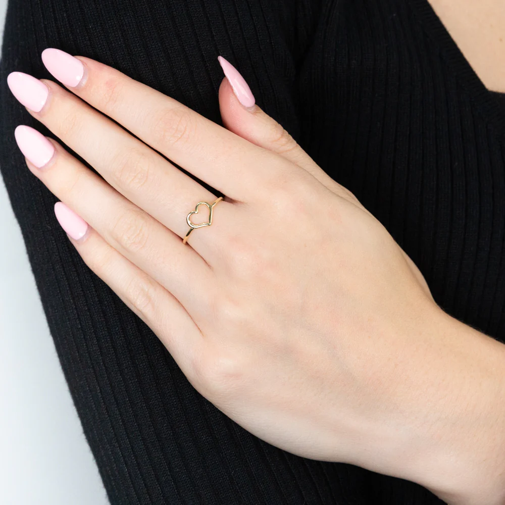 9ct Yellow Gold Heart Shape Ring - Image 3