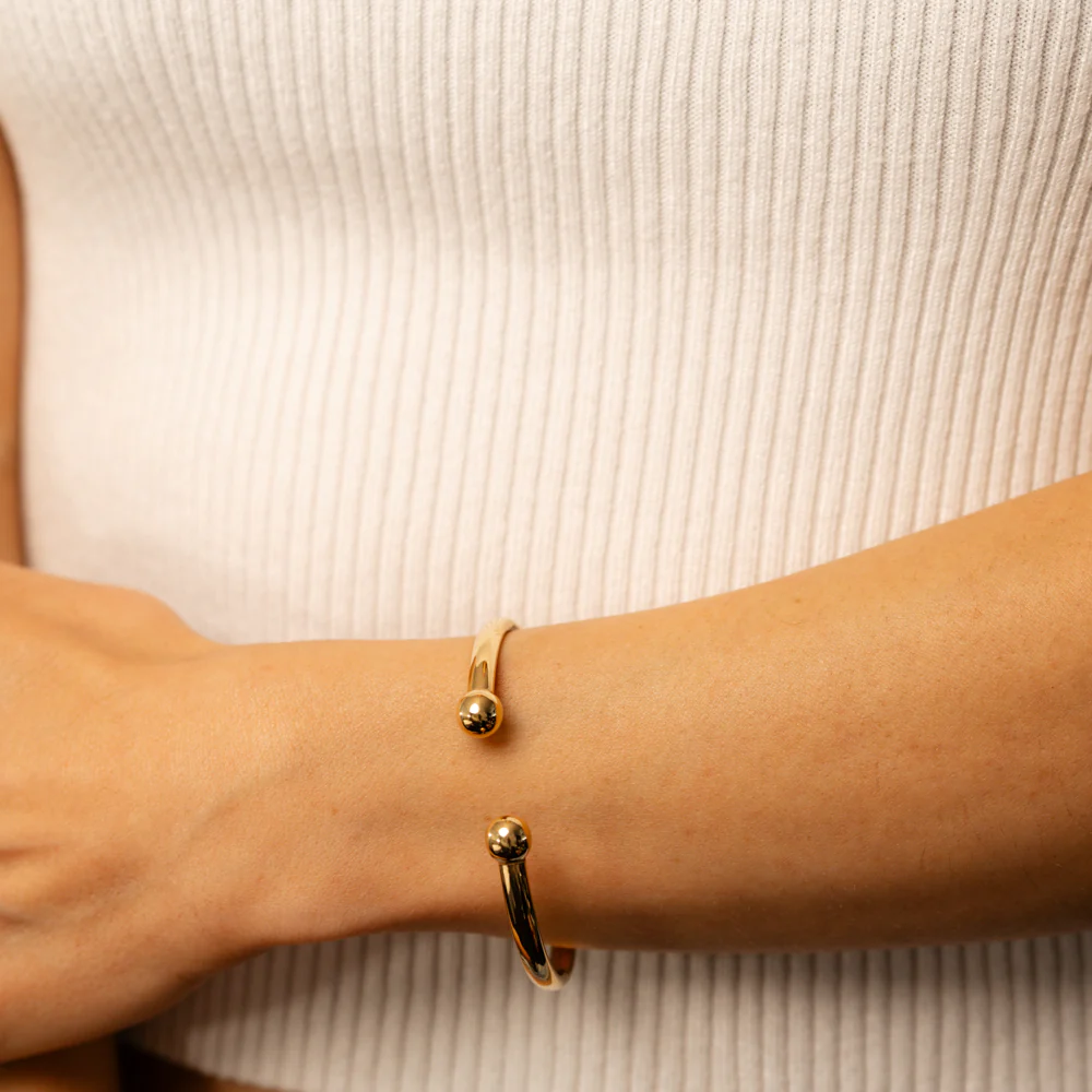 9ct Yellow Gold Silverfilled Torque Bangle - Image 3