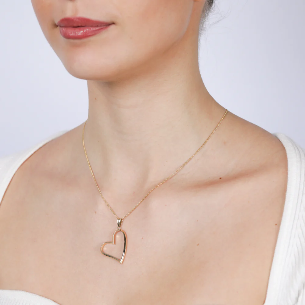 9ct Yellow Gold Tilted Open Heart Pendant - Image 2
