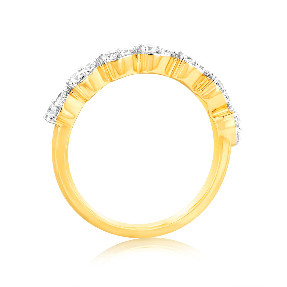 Luminesce Lab Grown 9ct Yellow Gold Ring in 14 Diamonds - Image 3